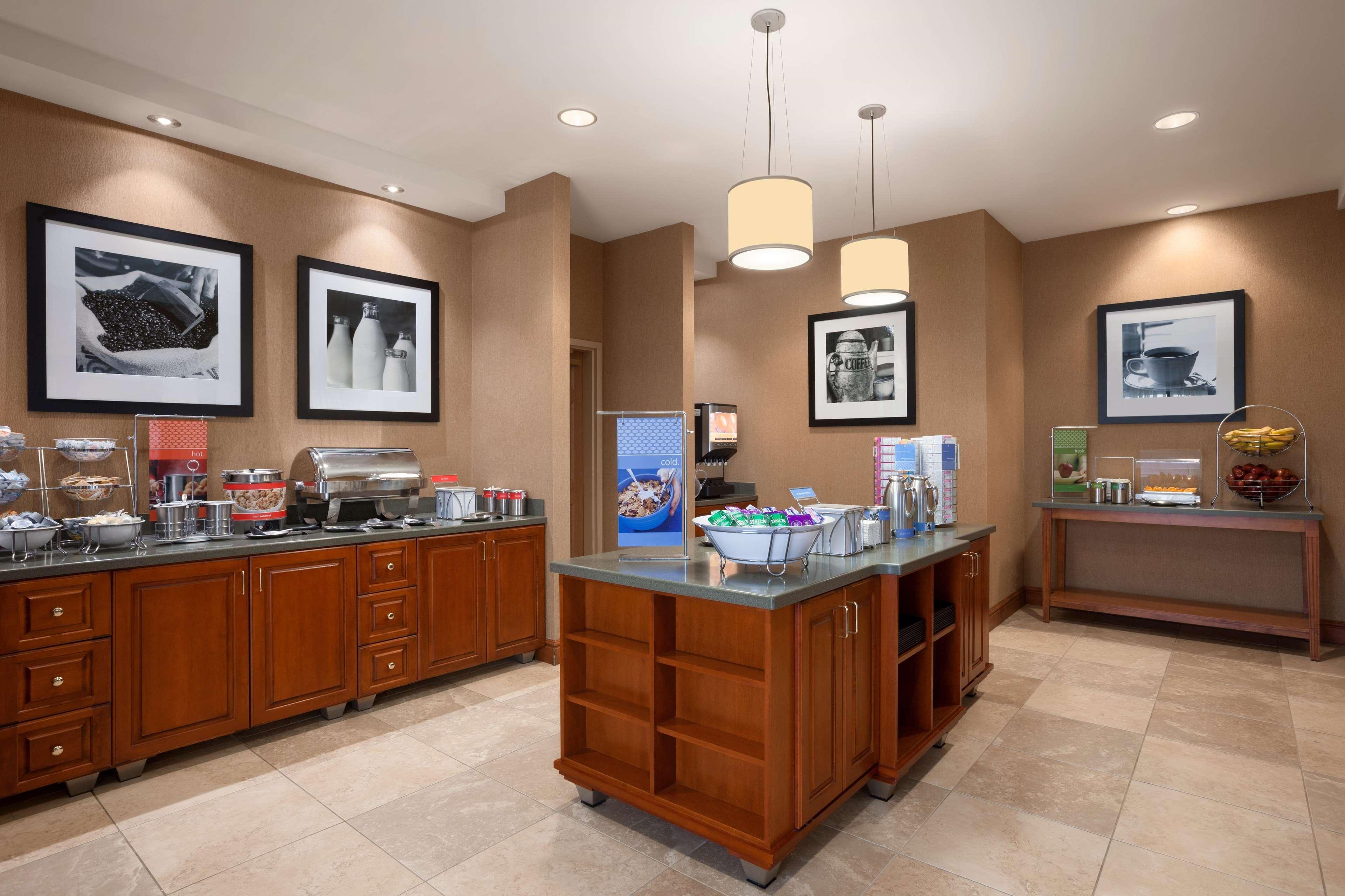 Hampton Inn Geneva Ngoại thất bức ảnh