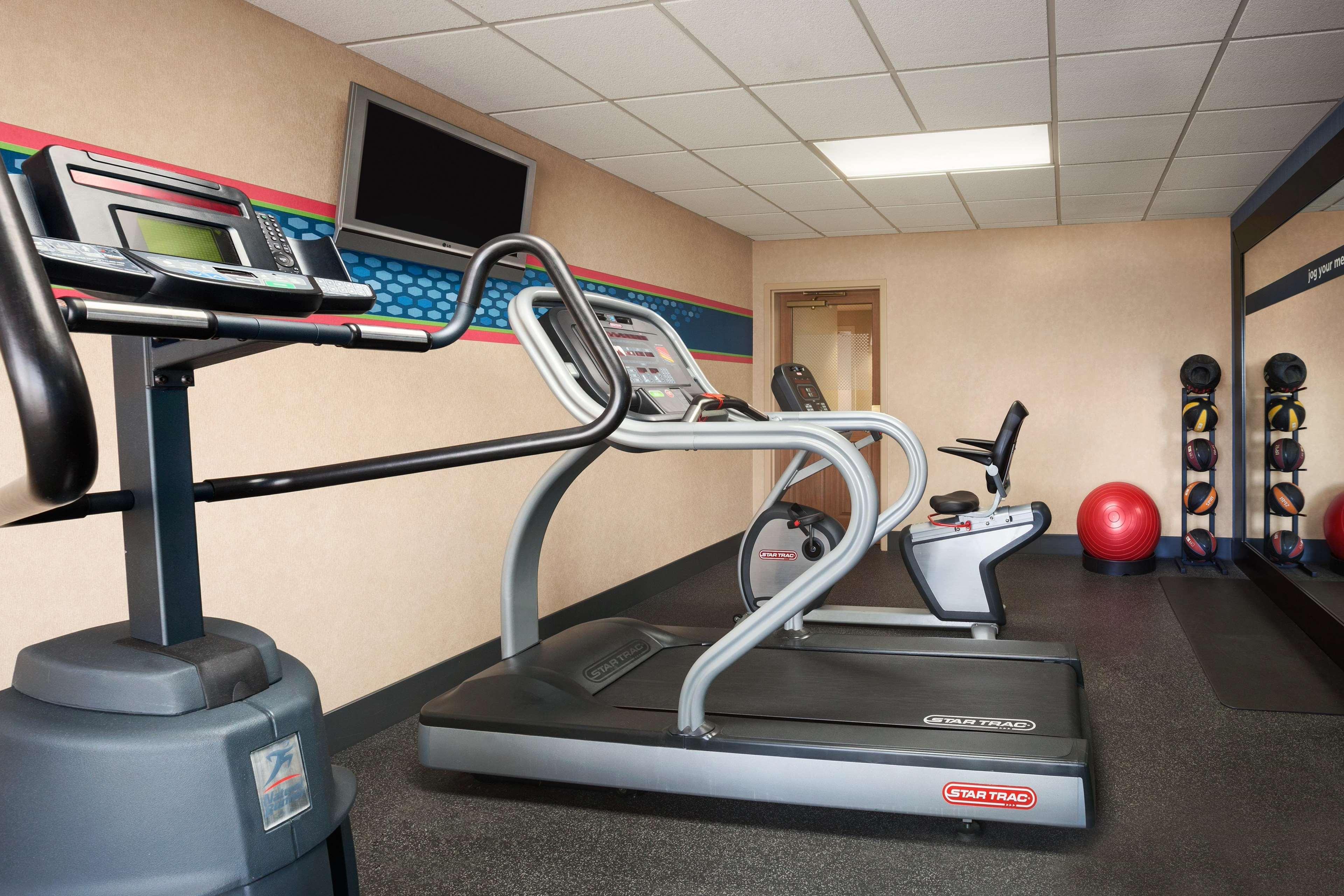 Hampton Inn Geneva Ngoại thất bức ảnh