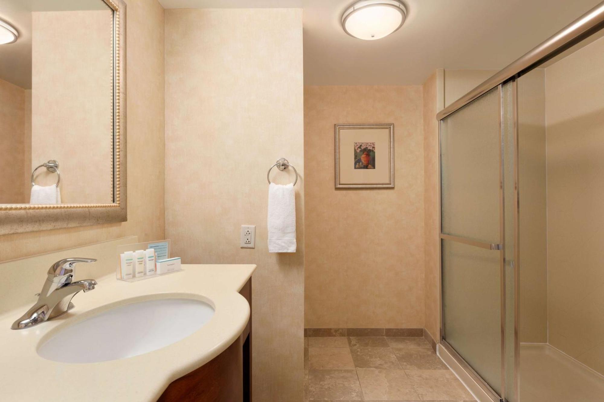 Hampton Inn Geneva Ngoại thất bức ảnh